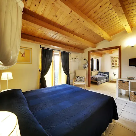 U Marchisi فندق مبيت وإفطار 3*